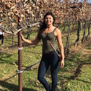 Meet your Posher, Danielle